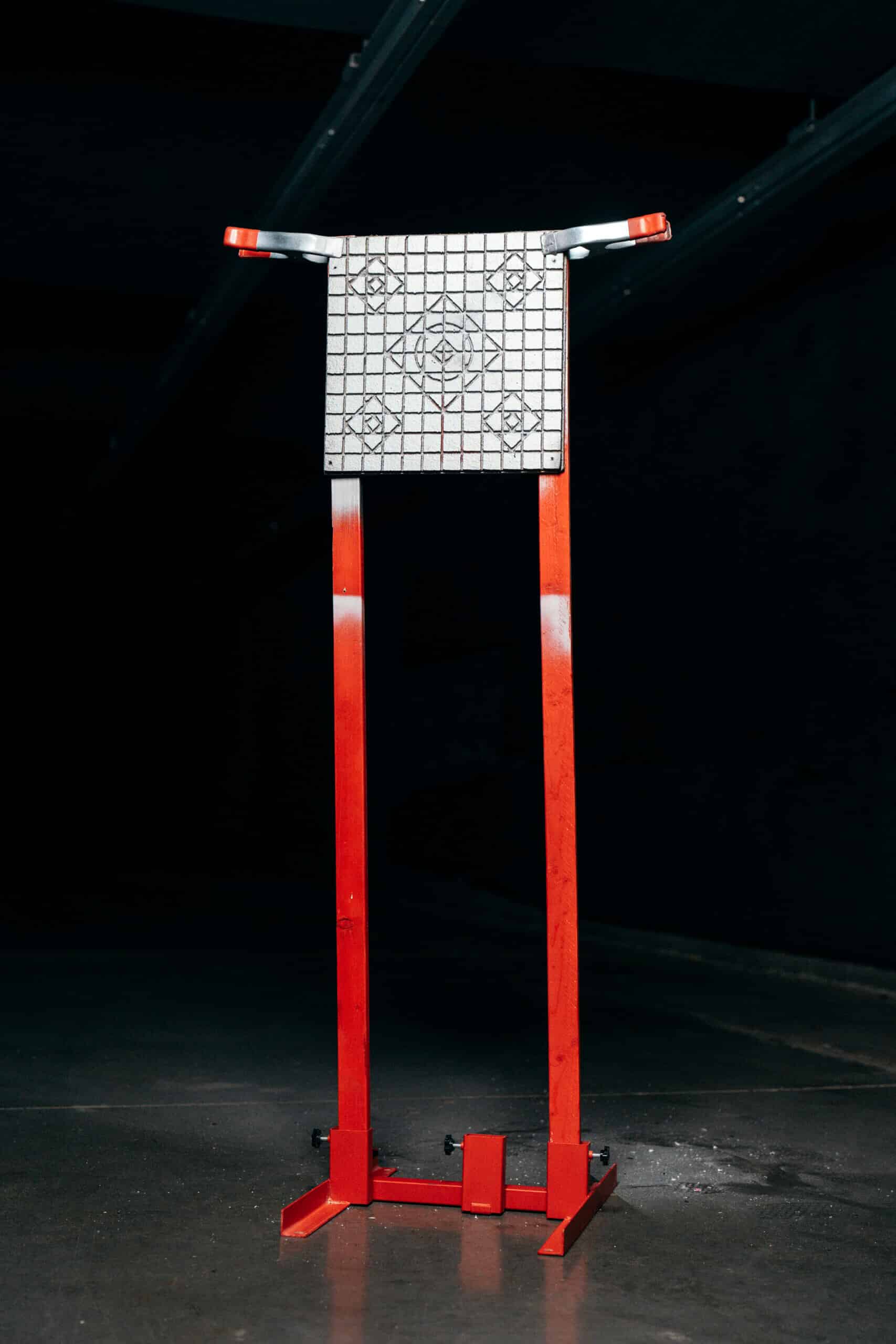 Adjustable Infinity Target Stand